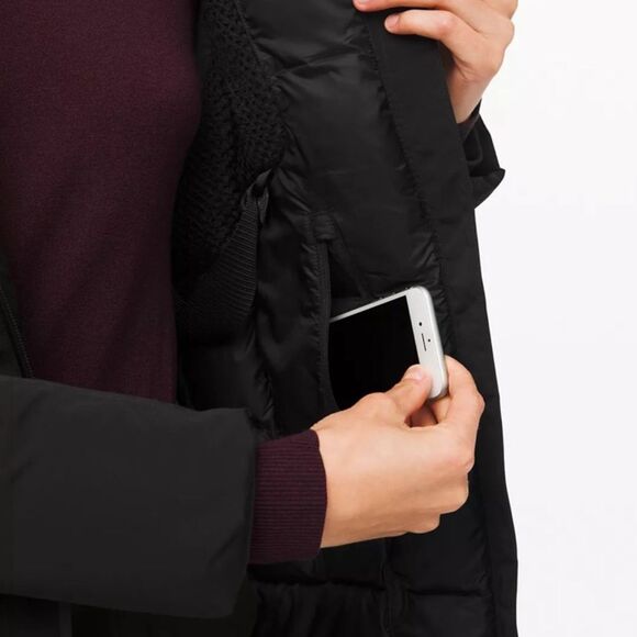 Lululemon Snow Warrior Parka size small black winter jacket women’s - Picture 4 of 4